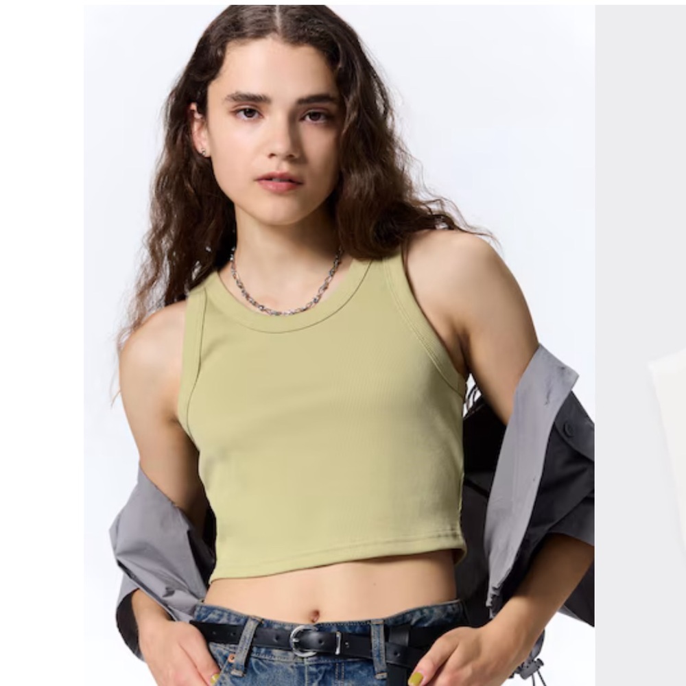 GU - Ribbed Cropped Tank Top - Picture 2 of 5